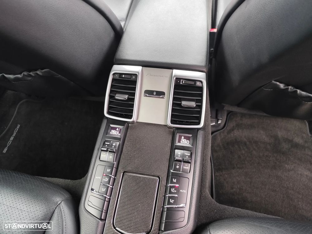Porsche Panamera Platinum Edition - 11