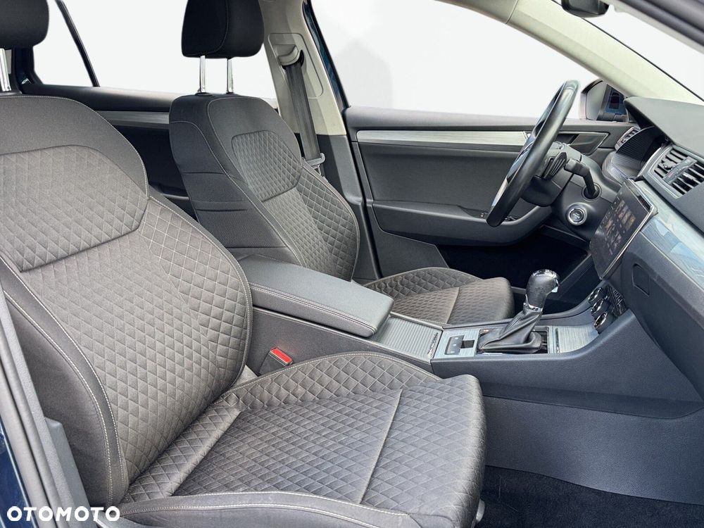Skoda Superb 2.0 TDI SCR Ambition DSG - 17