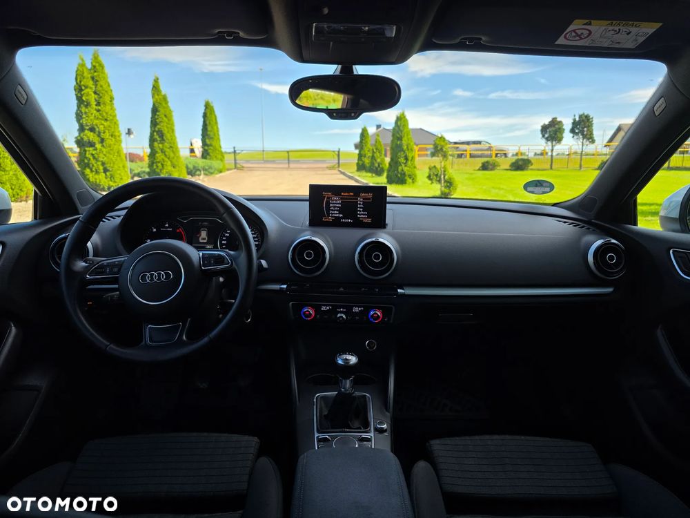 Audi A3 Sportback 2.0 TDI S line Sportpaket - 16