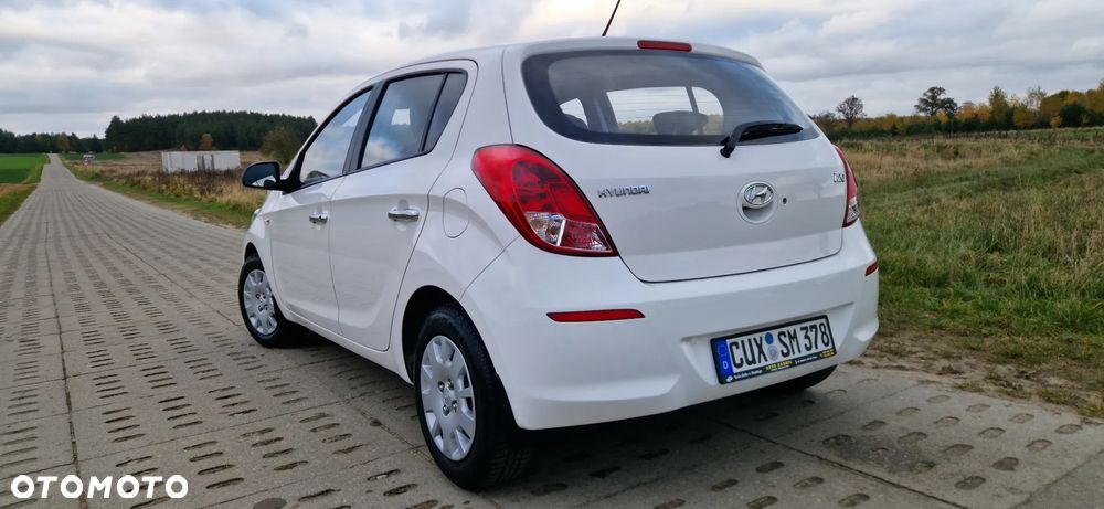 Hyundai i20 - 20