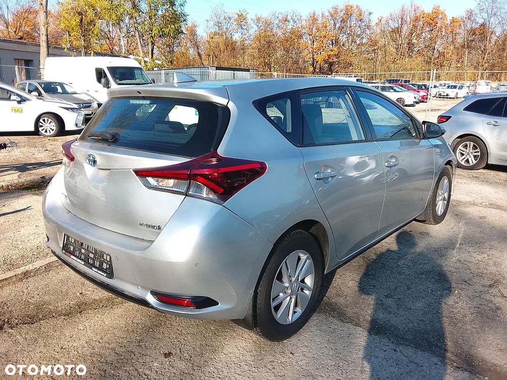 Toyota Auris Hybrid 135 Active - 13