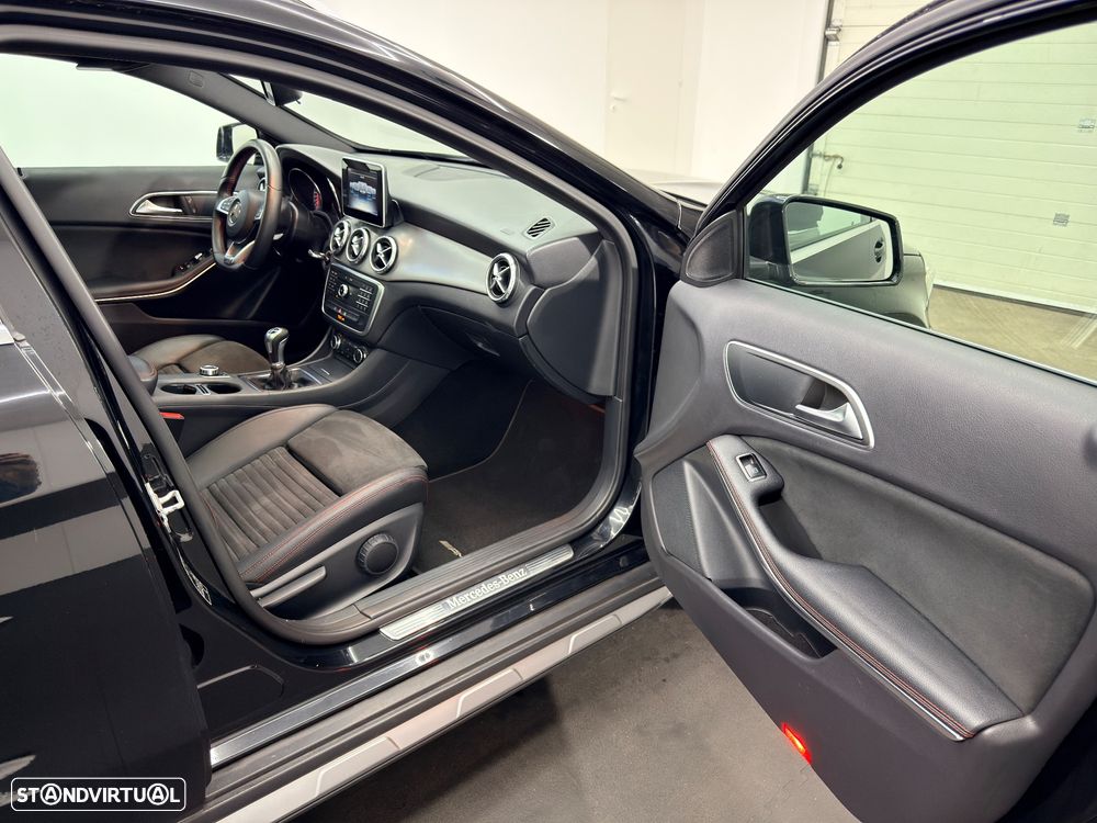 Mercedes-Benz GLA 180 d AMG Line - 13
