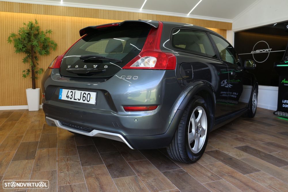 Volvo C30 1.6 D Momentum - 24
