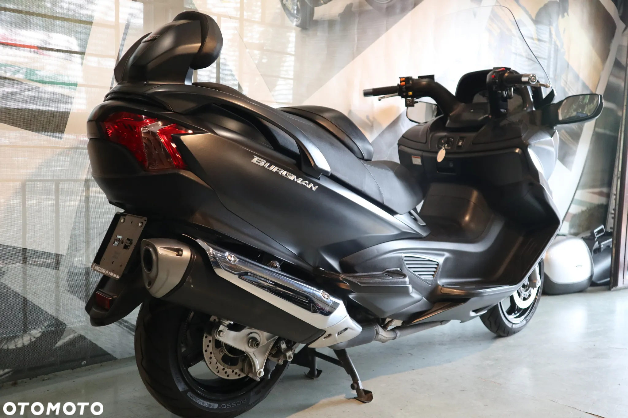 Suzuki Burgman - 13