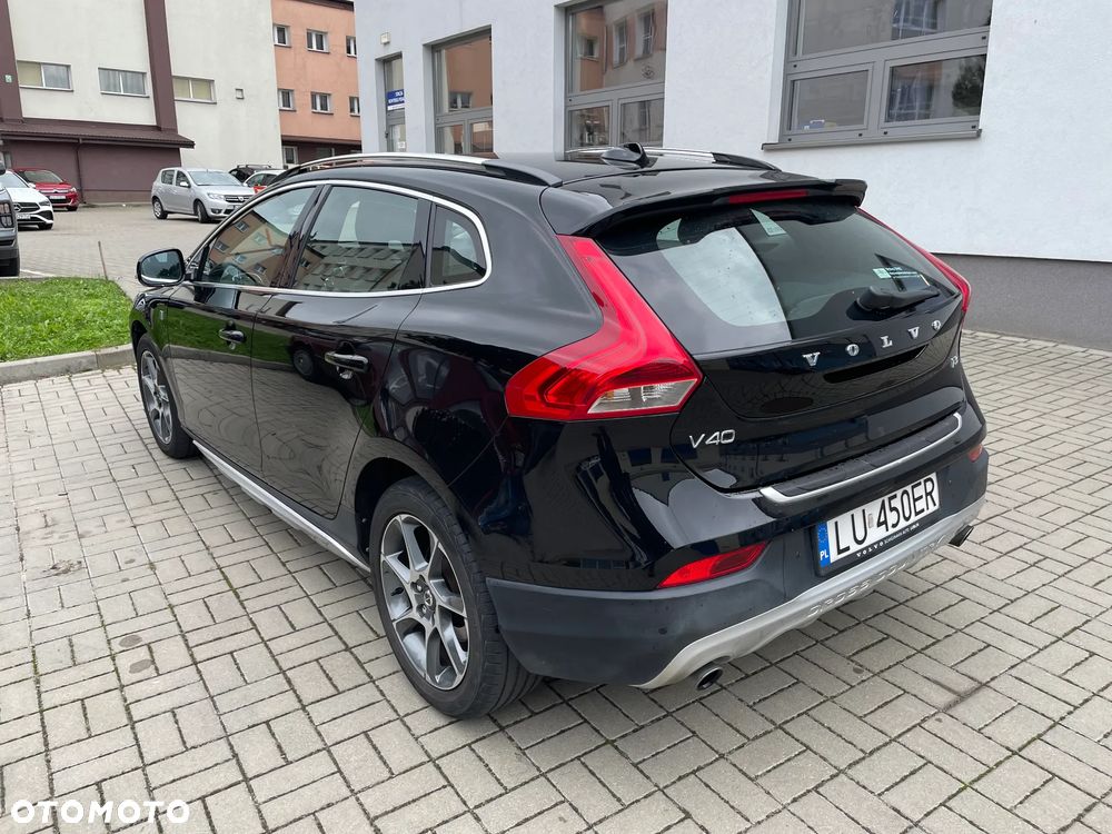 Volvo V40 Cross Country T3 Drive-E Ocean Race - 3