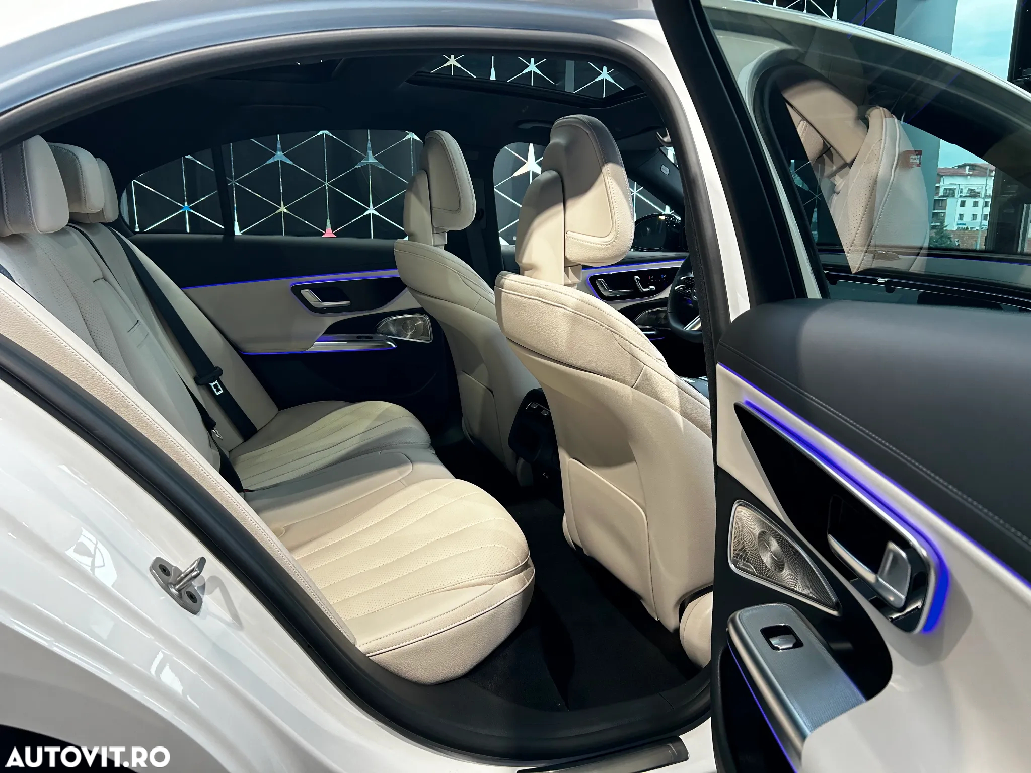Mercedes-Benz E - 15