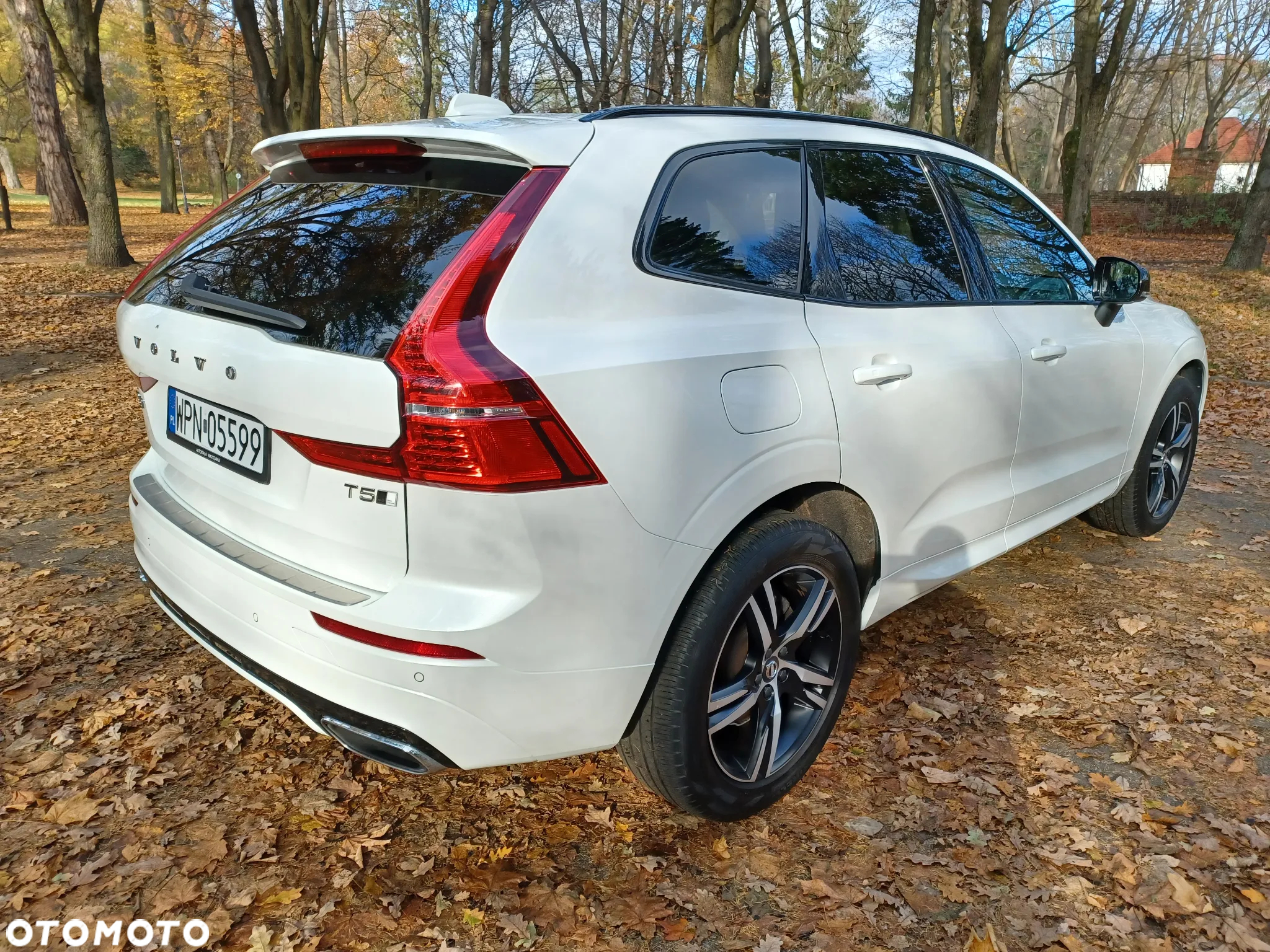 Volvo XC 60 T5 AWD R-Design - 5