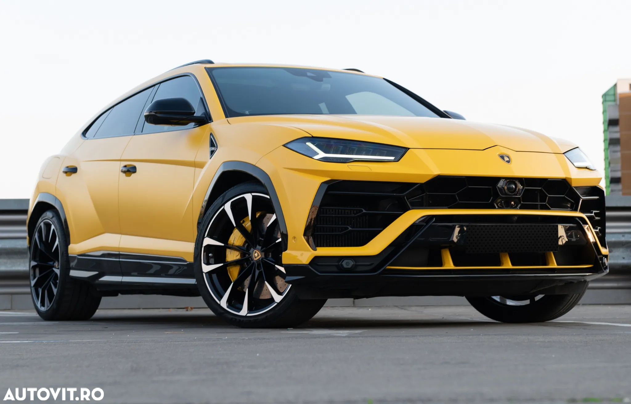 Lamborghini URUS - 4