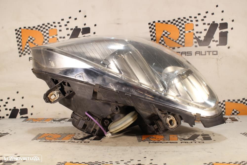 Ótica / Farol Direito Mercedes-Benz B-Class (W245)  A1698208061 / 0301 - 3