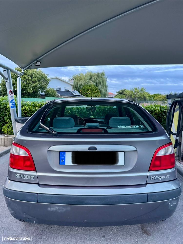 Renault Mégane 1.4 16V Air - 6