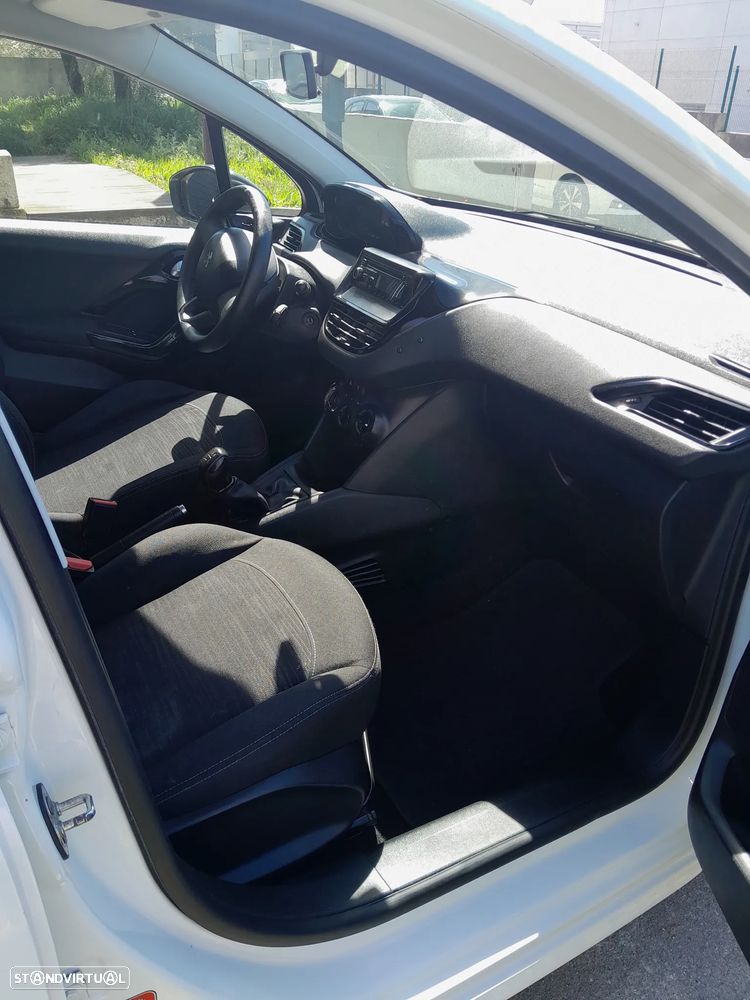 Peugeot 208 1.4 HDi - 3
