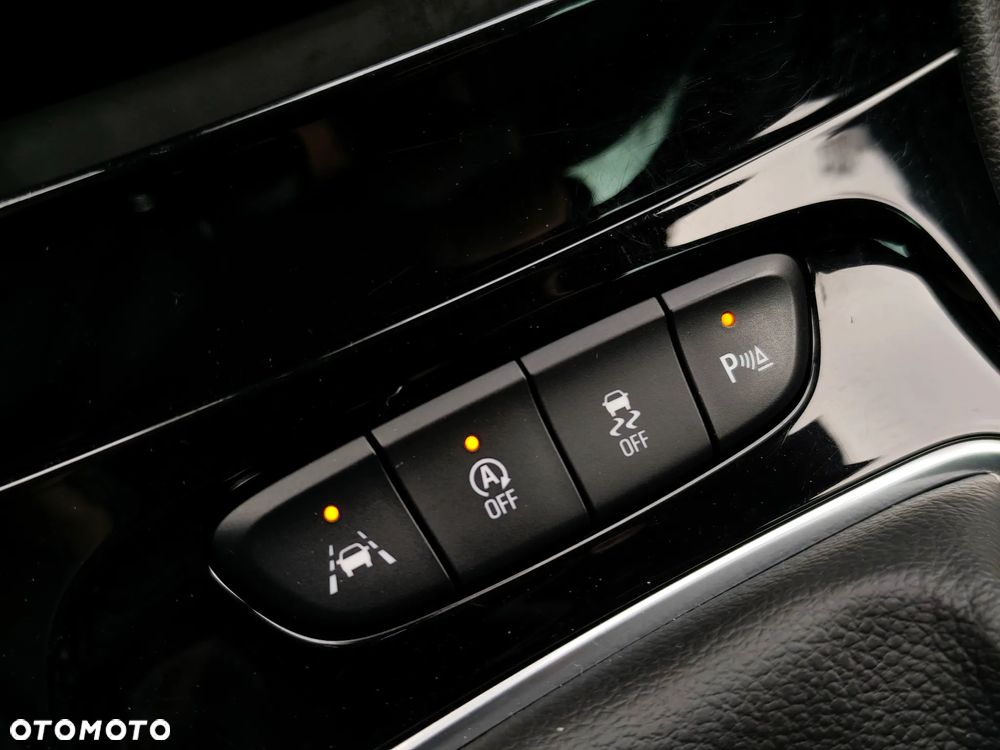 Opel Astra 1.4 Turbo Innovation - 26