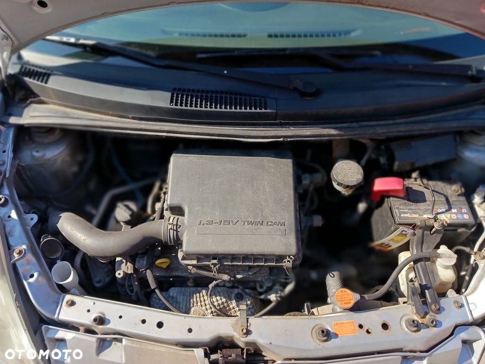 Daihatsu Sirion 1.3 - 9