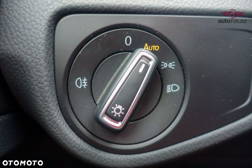 Volkswagen Golf - 17