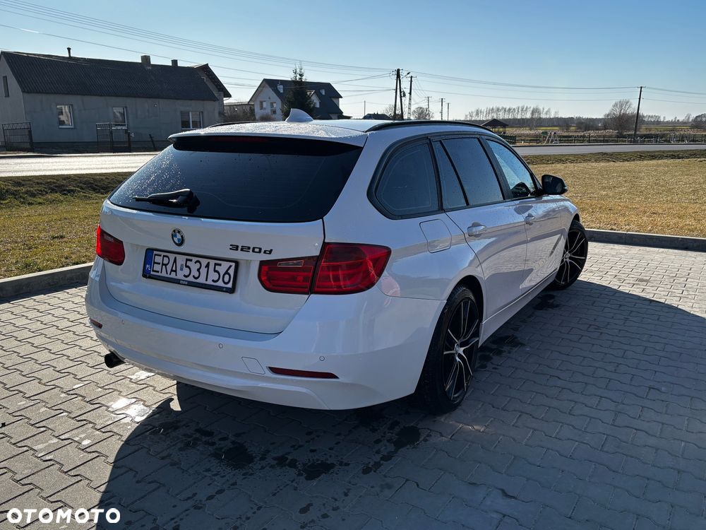 BMW Seria 3 320d DPF Edition Exclusive - 9