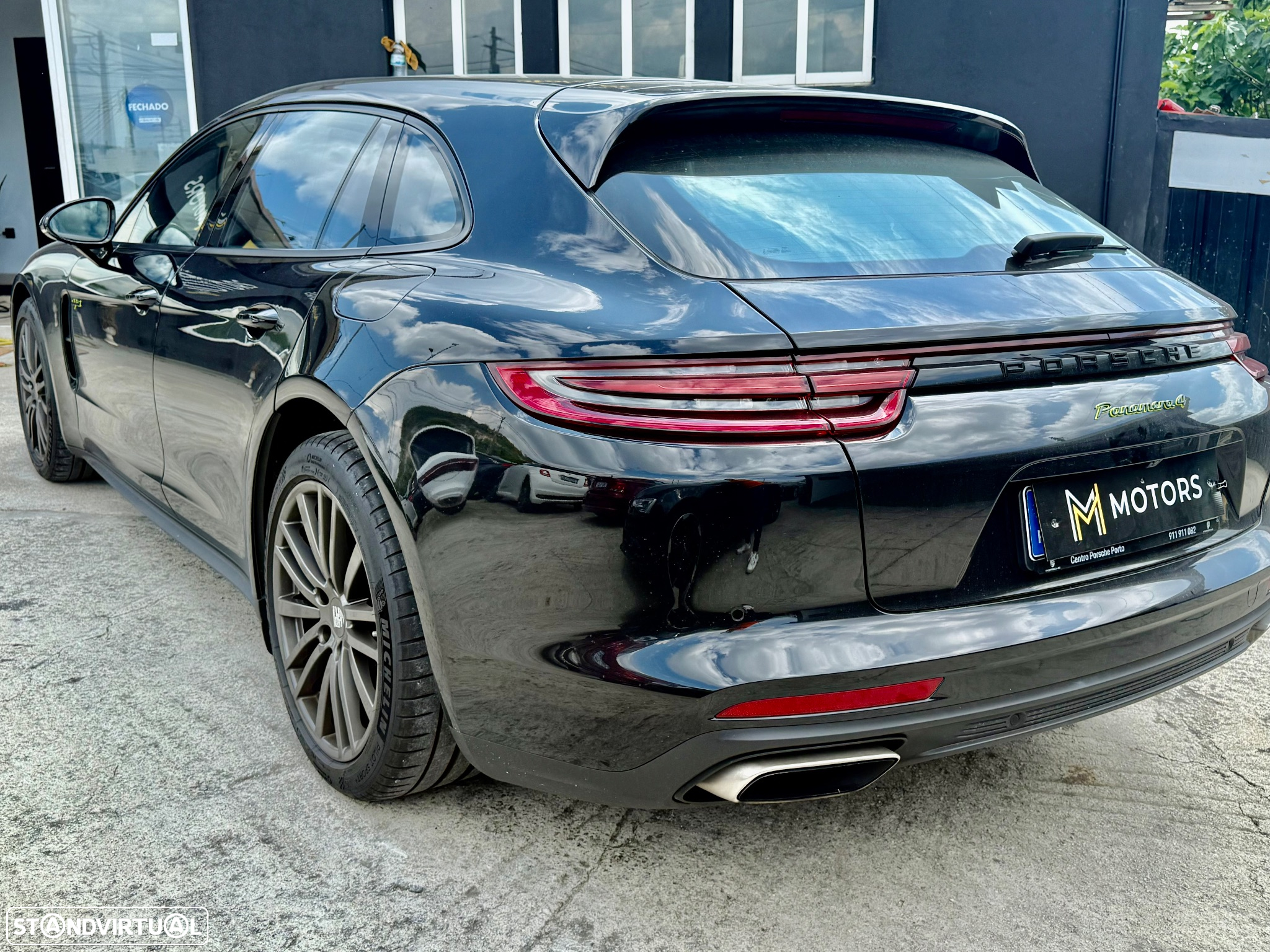 Porsche Panamera Sport Turismo 4 E-Hybrid 10 Years Edition - 14