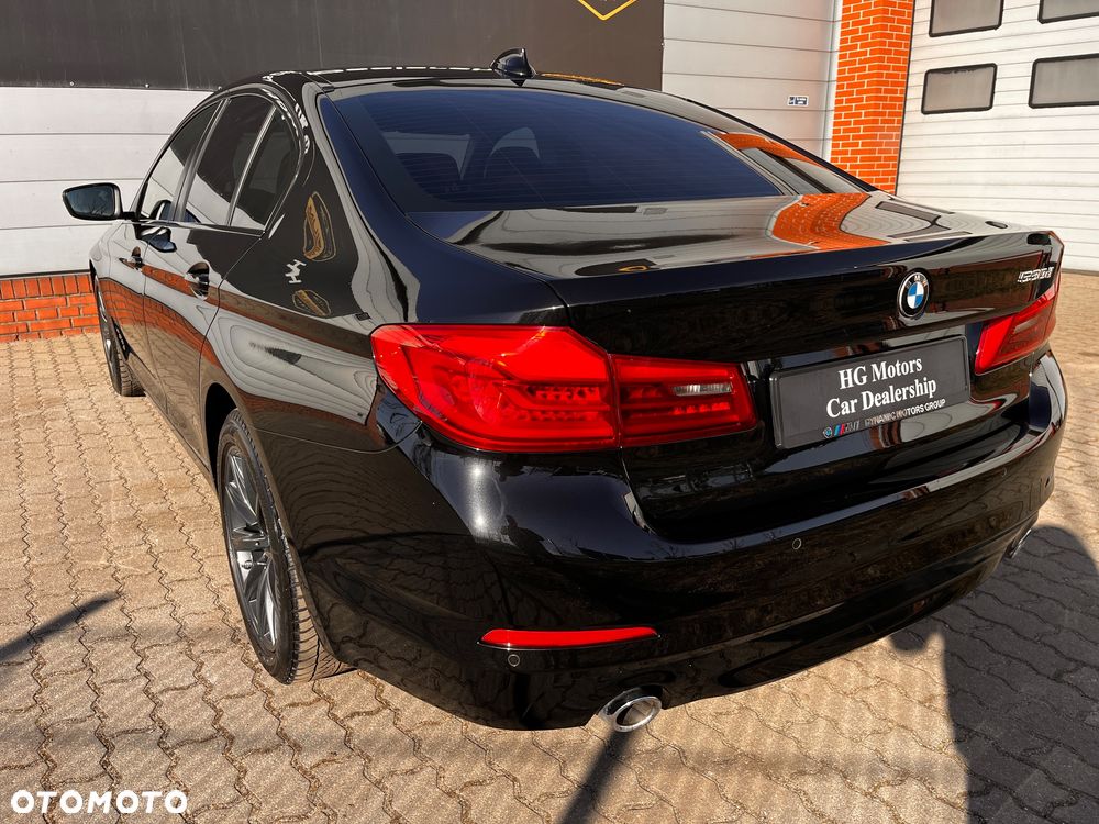 BMW Seria 5 530d Sport Line - 9