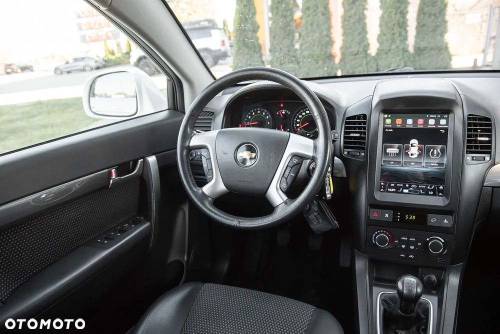 Chevrolet Captiva - 23