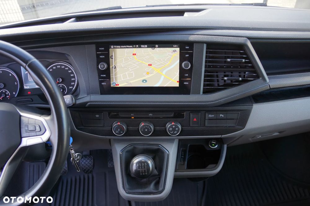 Volkswagen Transporter - 12