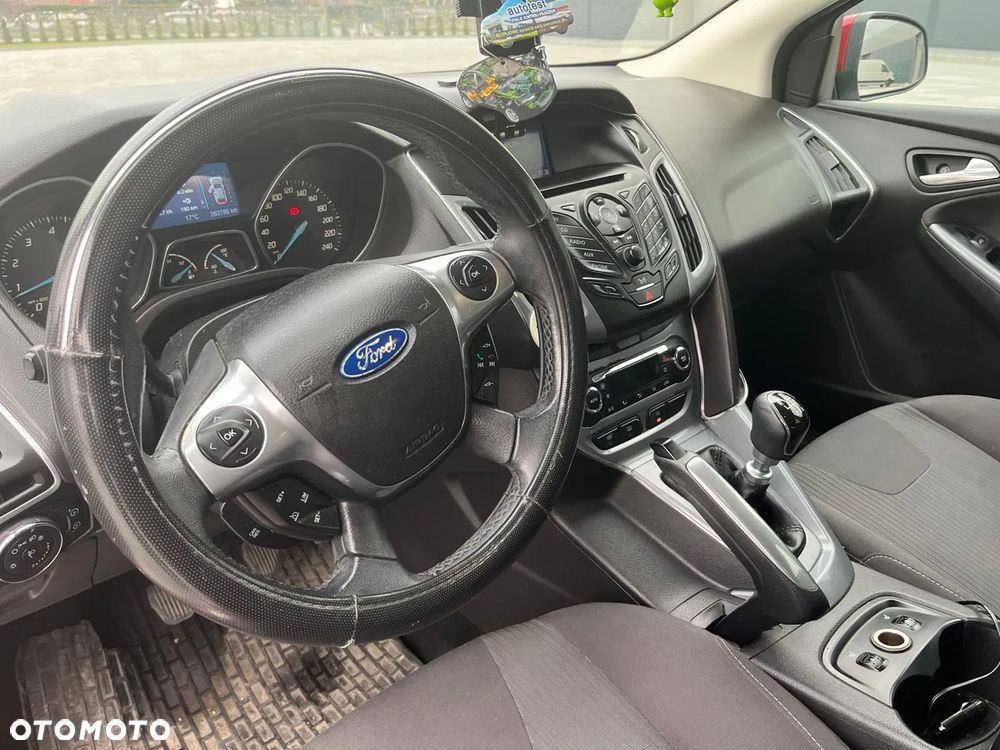 Ford Focus 1.6 EcoBoost Titanium - 8