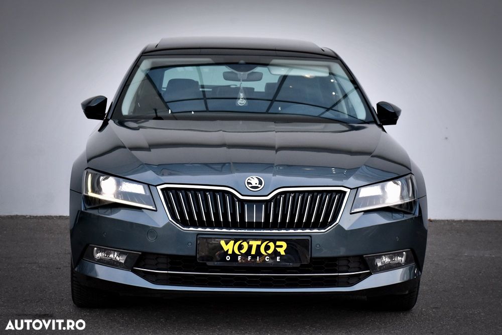Skoda Superb 2018 photo 2