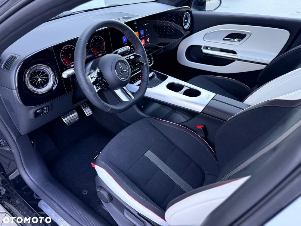 Mercedes-Benz CLA - 21