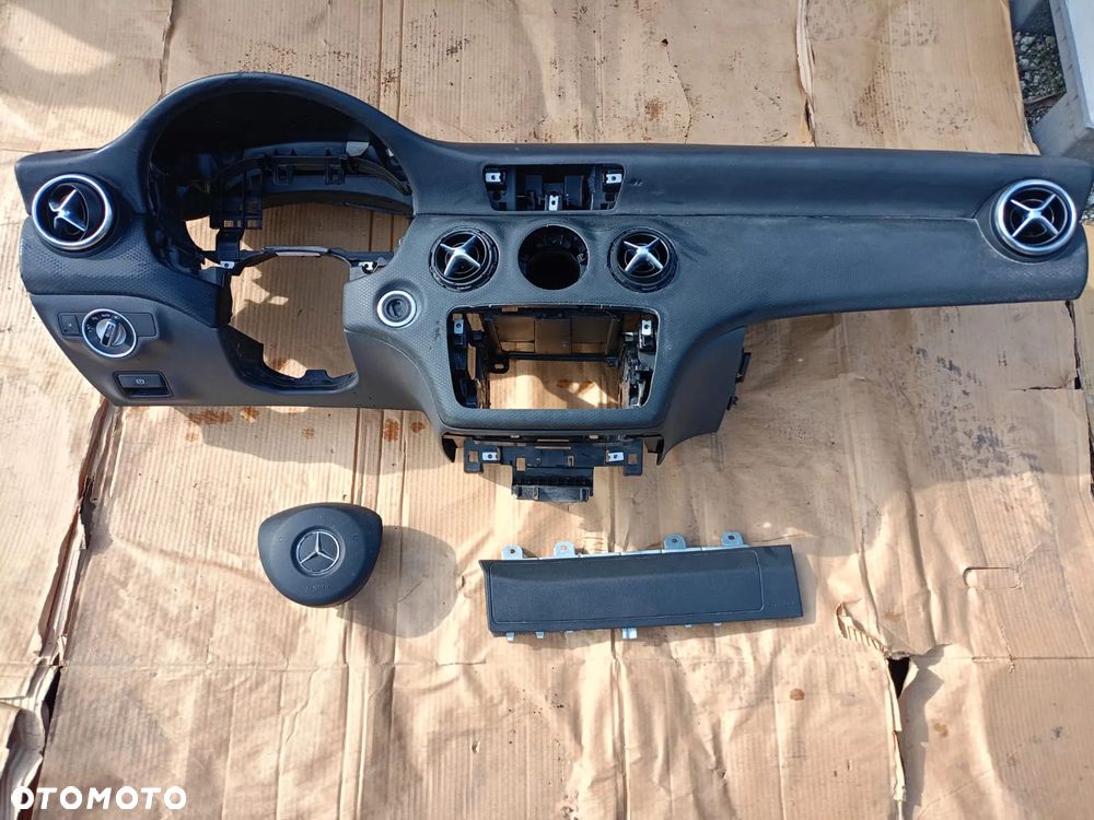 DESKA KONSOLA AIRBAG MERCEDES A-KLASA W176 DEMONTAŻ ORYGINAŁ