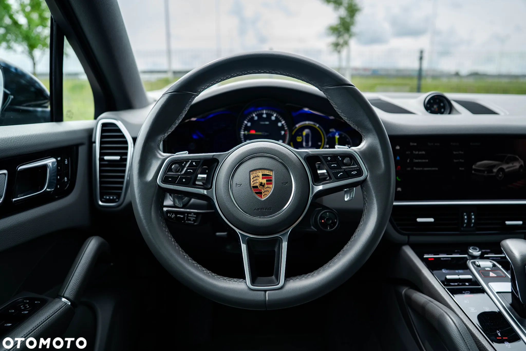 Porsche Cayenne ver-coupe-e--hybrid-platinum-edition - 16
