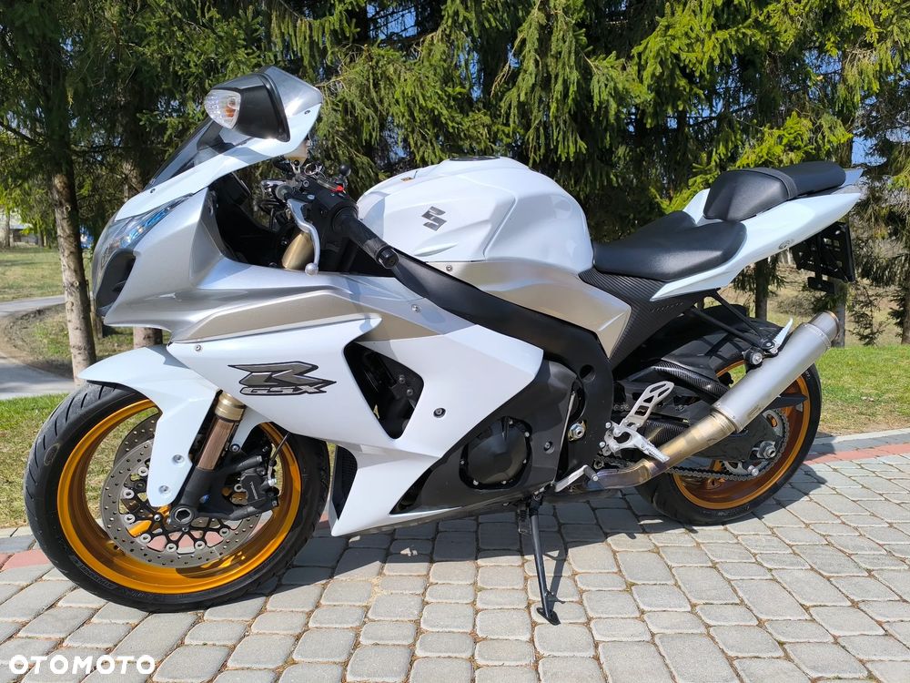 Suzuki GSX-R - 19