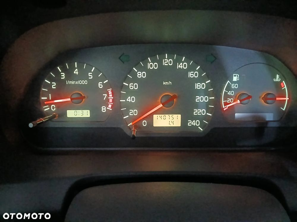 Volvo V40 - 23