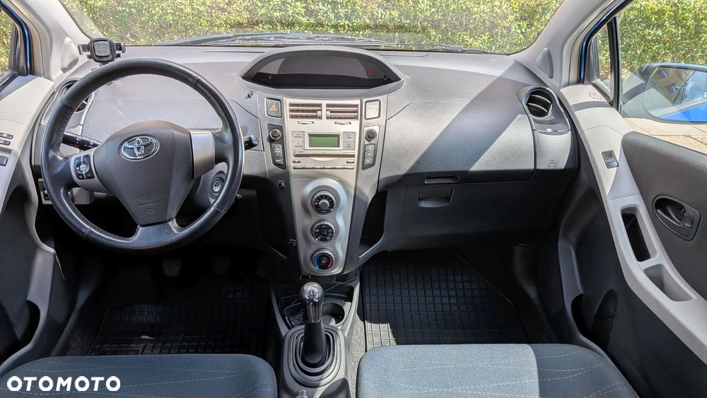 Toyota Yaris 1.3 - 5