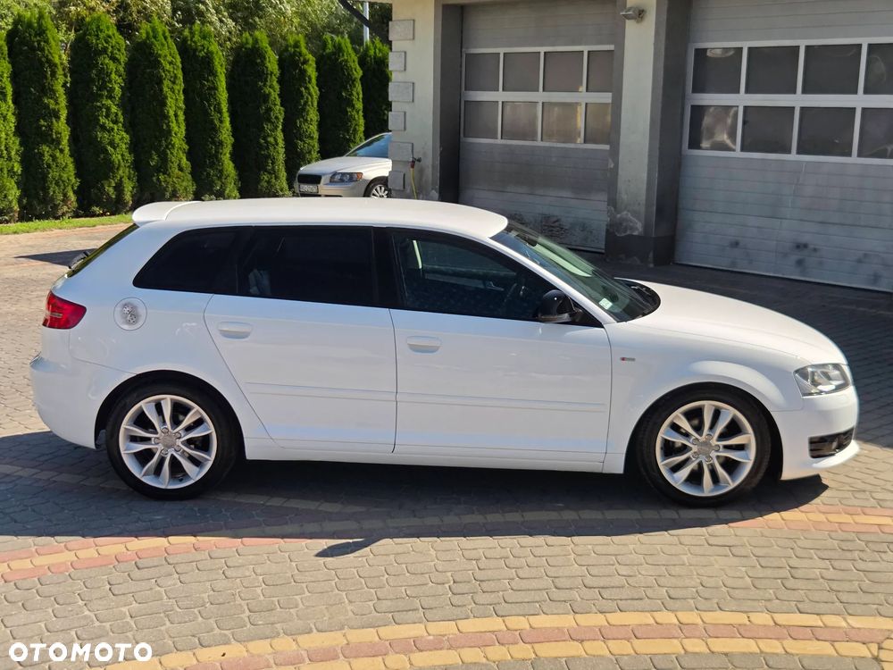Audi A3 Sportback - 18