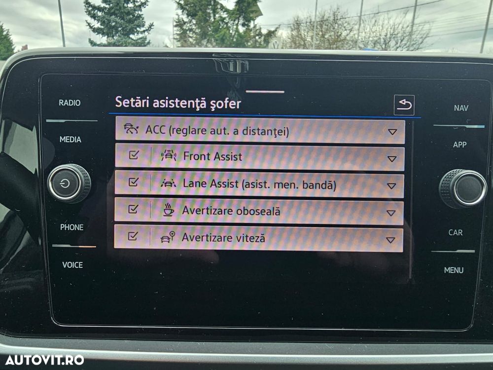 Volkswagen T-Roc 1.0 TSI Advanced - 12