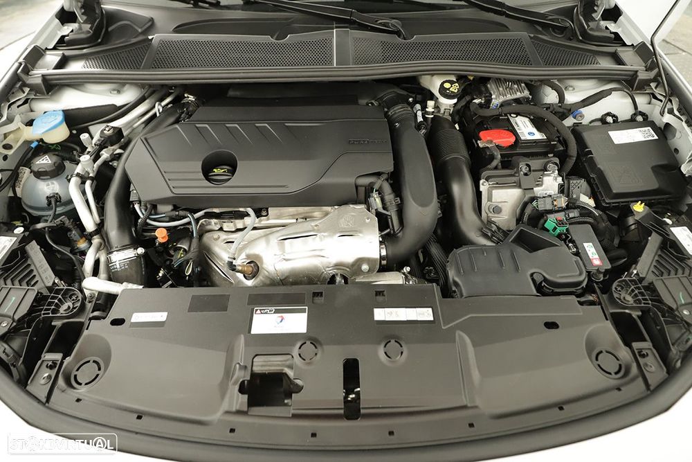 Peugeot 308 1.6 Hybrid Allure Pack e-EAT8 - 21