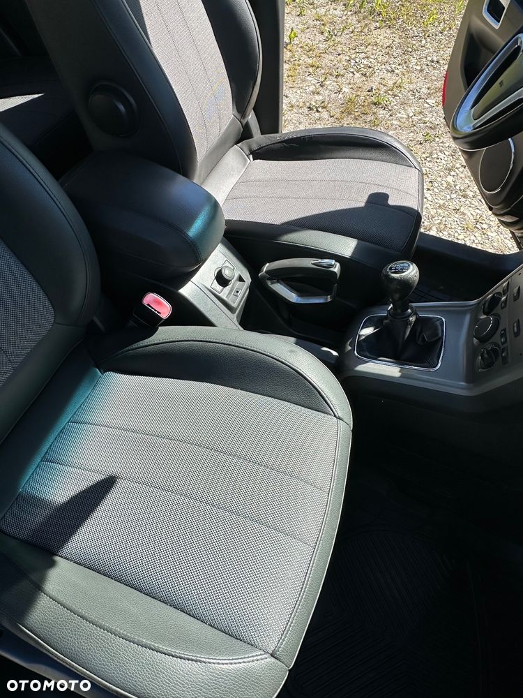 Opel Antara - 23