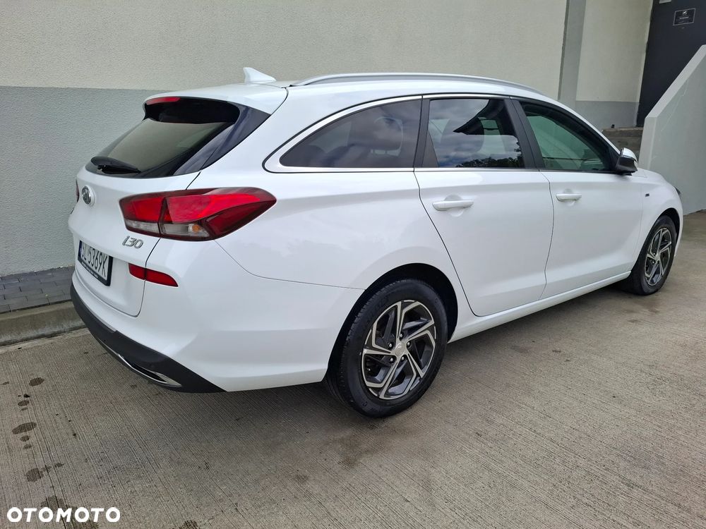 Hyundai i30 Kombi 1.5 T-GDI 48V-Hybrid Intro - 6