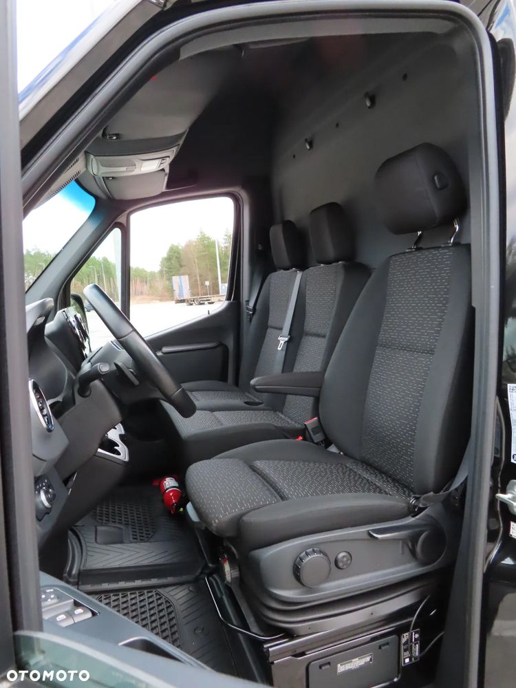 Mercedes-Benz Sprinter 319 CDI 190 KM 9G-Tronic Automat Model 907 AMG Panamericana GT AMG Furgon Blaszak Ekstra Długi LONG MAXI + 4800 mm Zawieszenie Tylne Pneumatyczne Adaptacyjne WZMACNIANY Rozstaw Osi 4325 mm Ładowność 941 Kg HAK 2800 Kg FULL Opcja Wyposażenia Stan Auta Nowy Jak Z Salonu OKAZJA DOSTEPNY I GOTOWY - 29