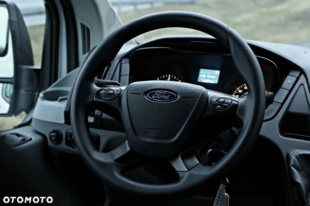 Ford Transit - 32