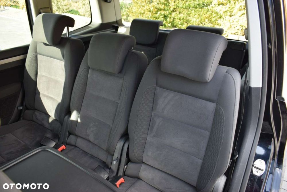 Volkswagen Touran - 20