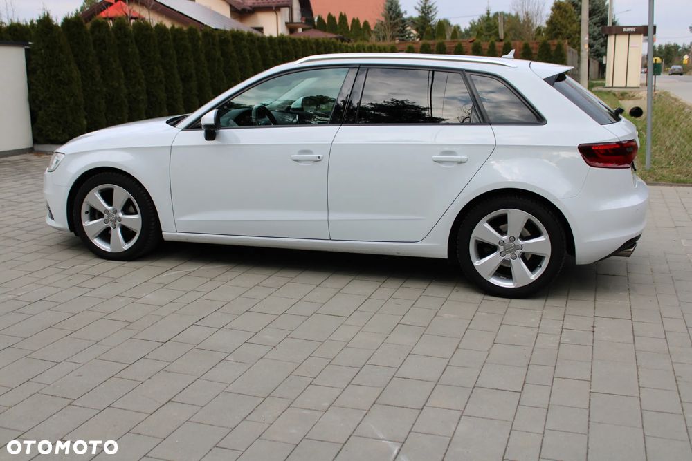 Audi A3 Sportback 2.0 TDI - 9