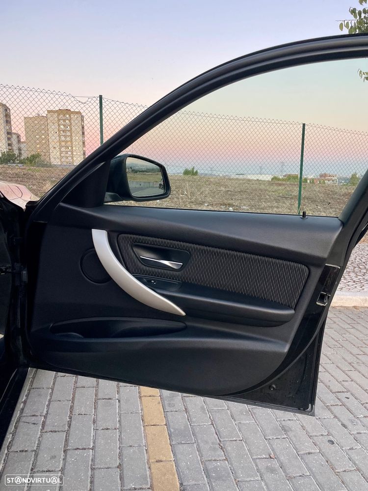 BMW 318 d Advantage Auto - 14