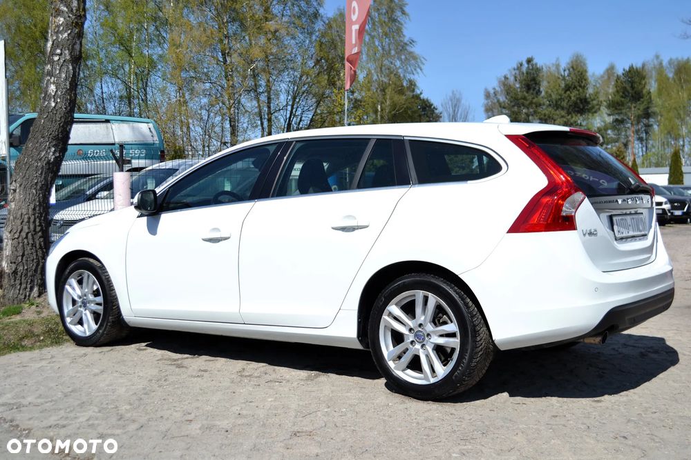 Volvo V60 DRIVe Momentum - 5
