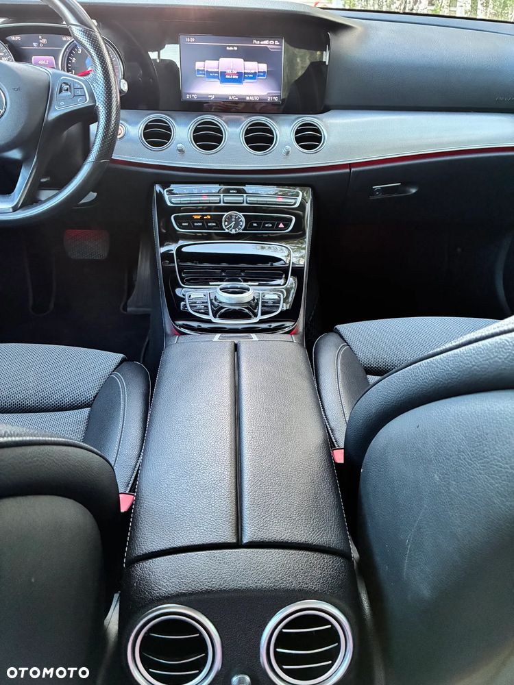 Mercedes-Benz Klasa E 200 9G-TRONIC Avantgarde - 17