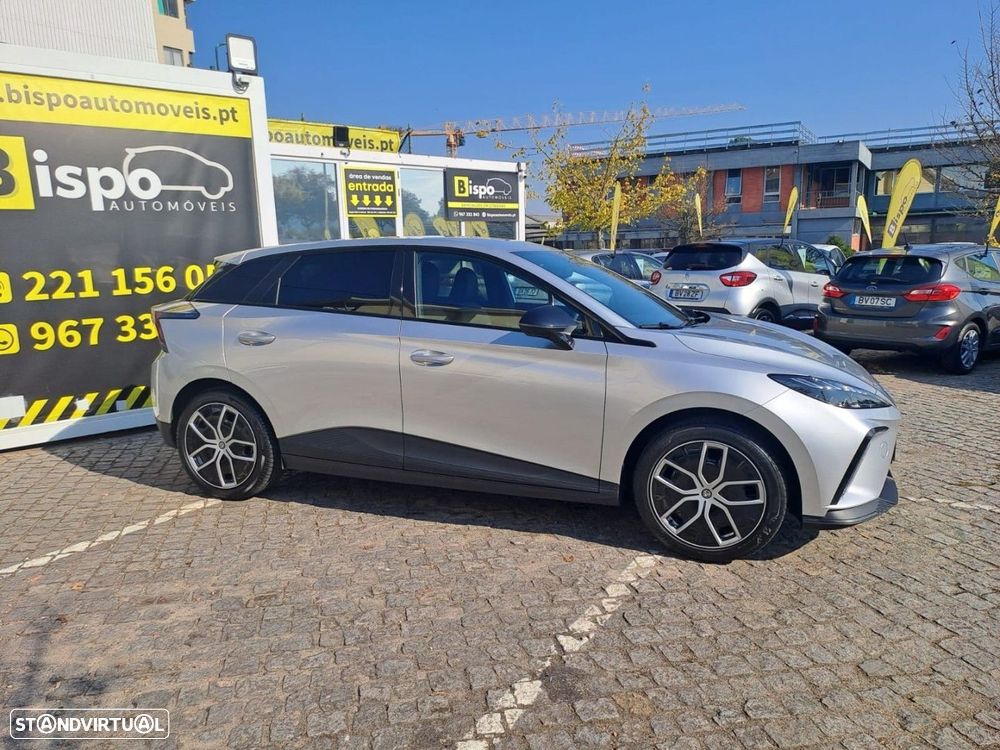 MG MG4 64 kWh Luxury - 7