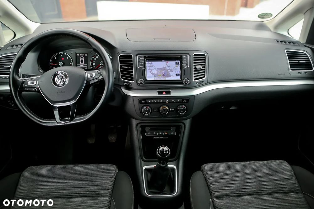 Volkswagen Sharan 2.0 TDI 4MOTION (BlueMotion Technology) Highline - 24