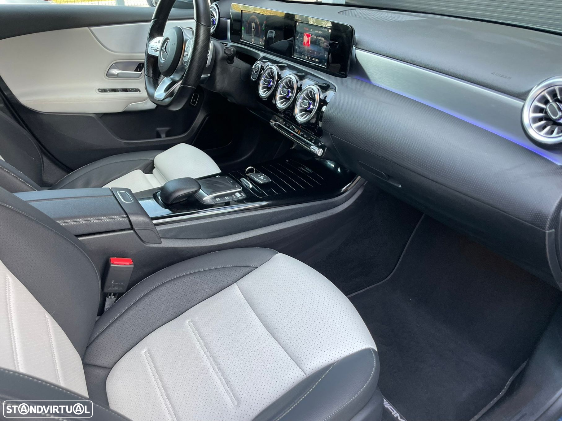 Mercedes-Benz A 250 e 8G-DCT AMG Line - 11