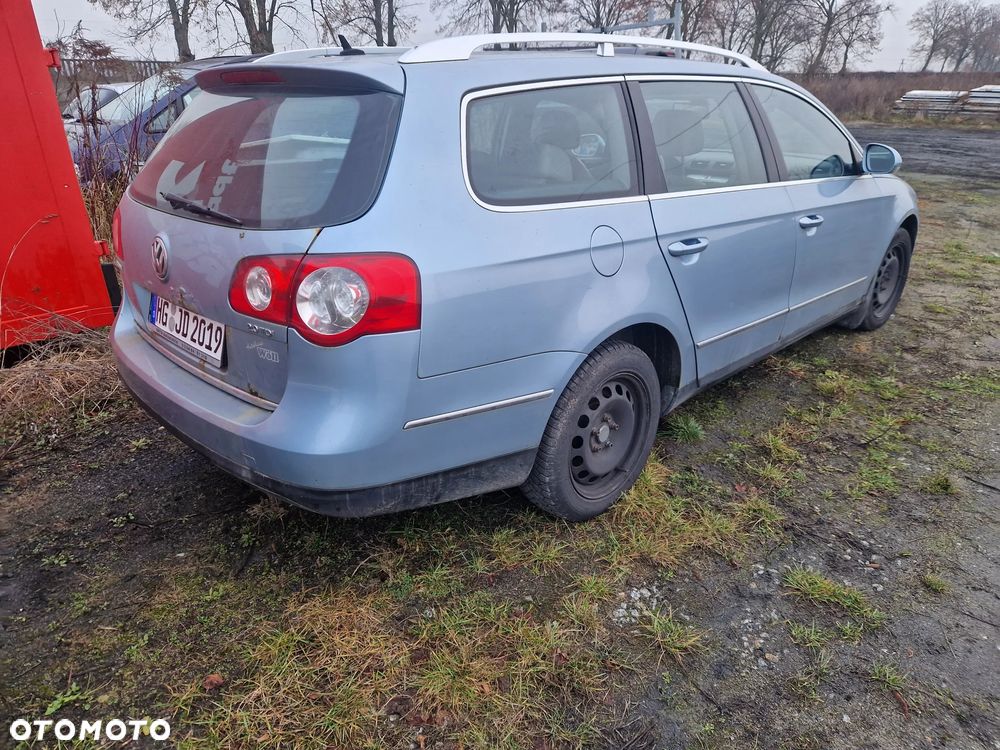 Volkswagen Passat 2.0 TDI DPF DSG Individual Chrom dunkel - 6