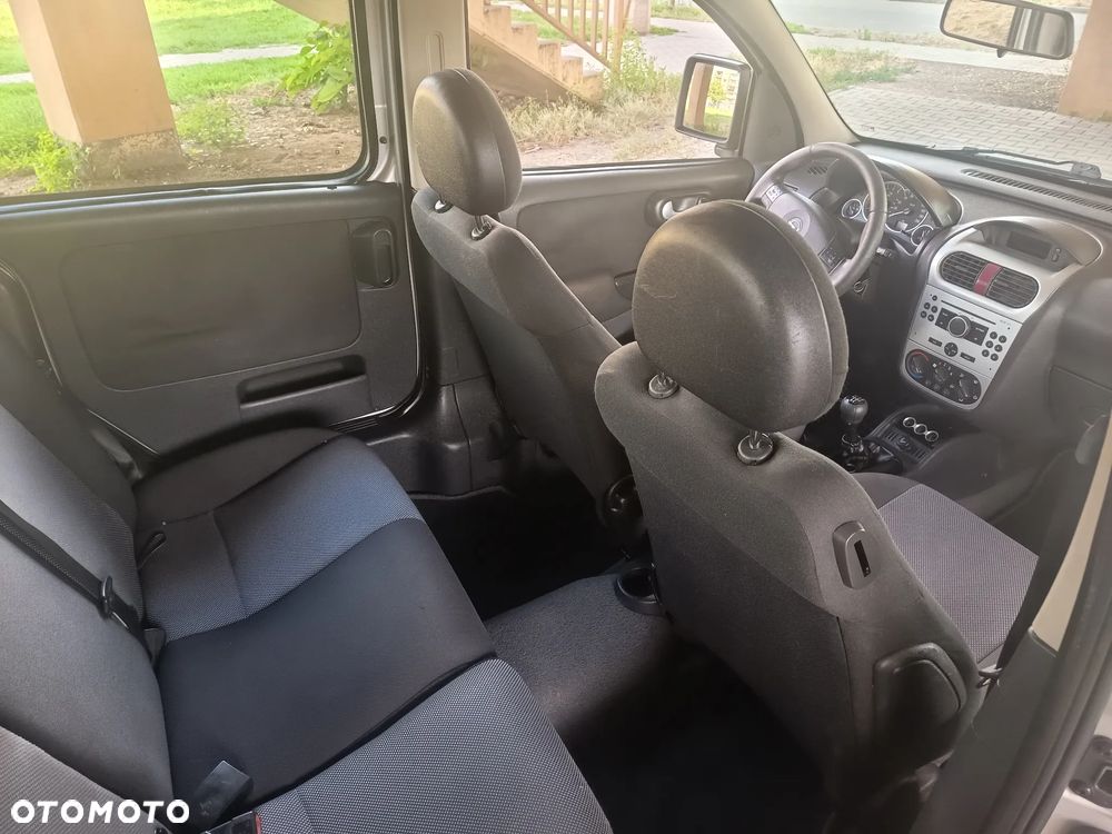 Opel Combo Tour - 15
