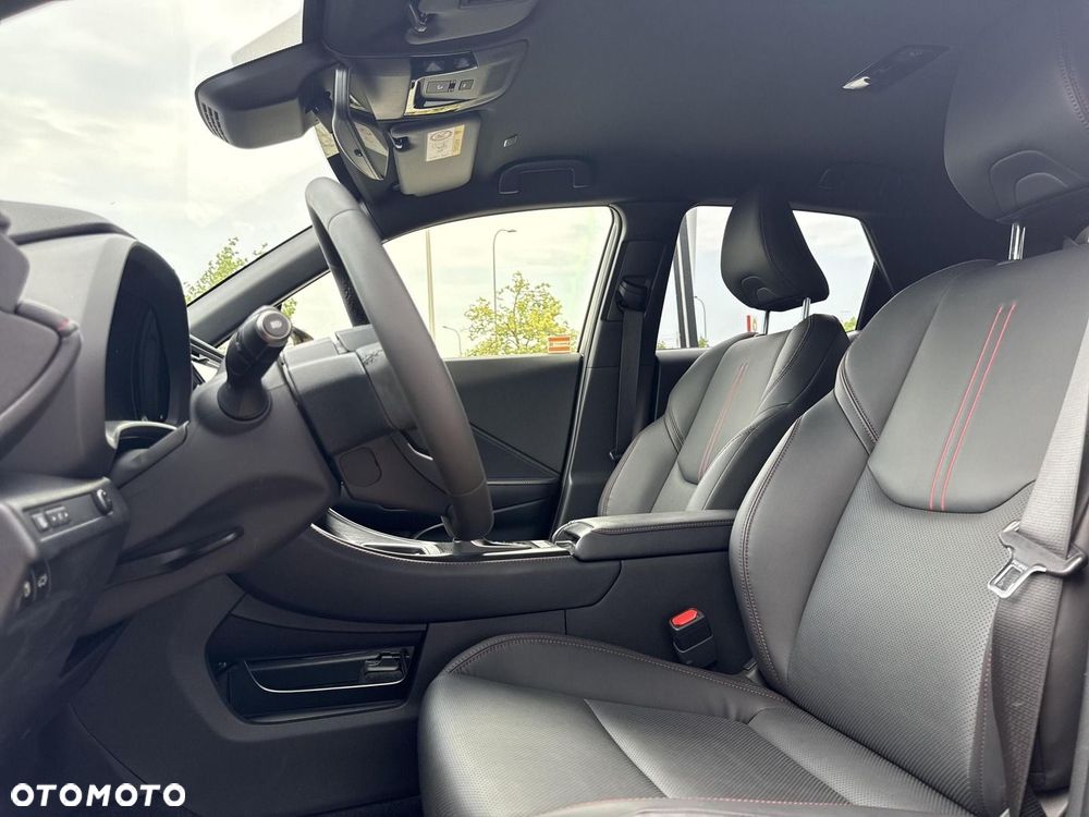 Lexus LBX 1.5 Hybrid Emotion - 11