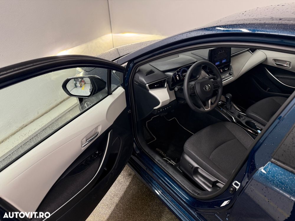 Toyota Corolla 1.8 HEV Dynamic - 8